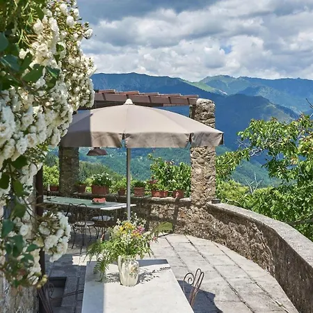 La Roccia * バーニ・ディ・ルッカ